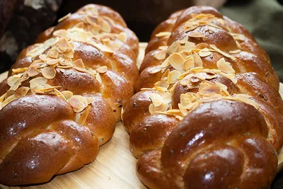 Golden Brioche