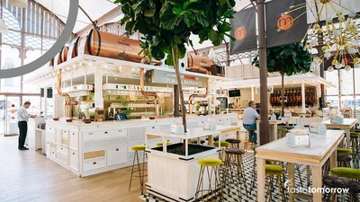 Hybrid shopping experiences: win-win for retailers and consumers 